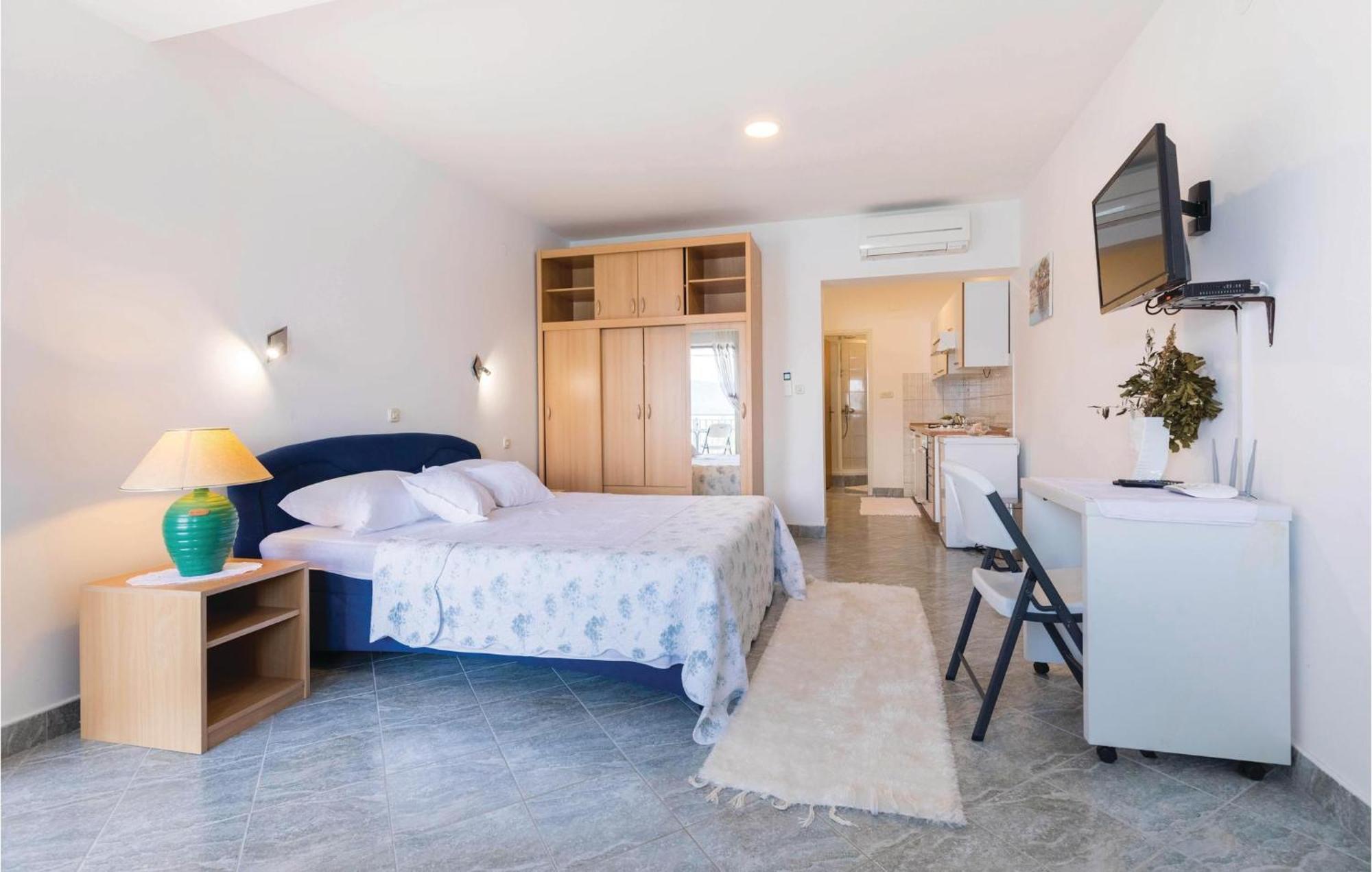 Awesome Apartment In Duba With Wifi Екстер'єр фото