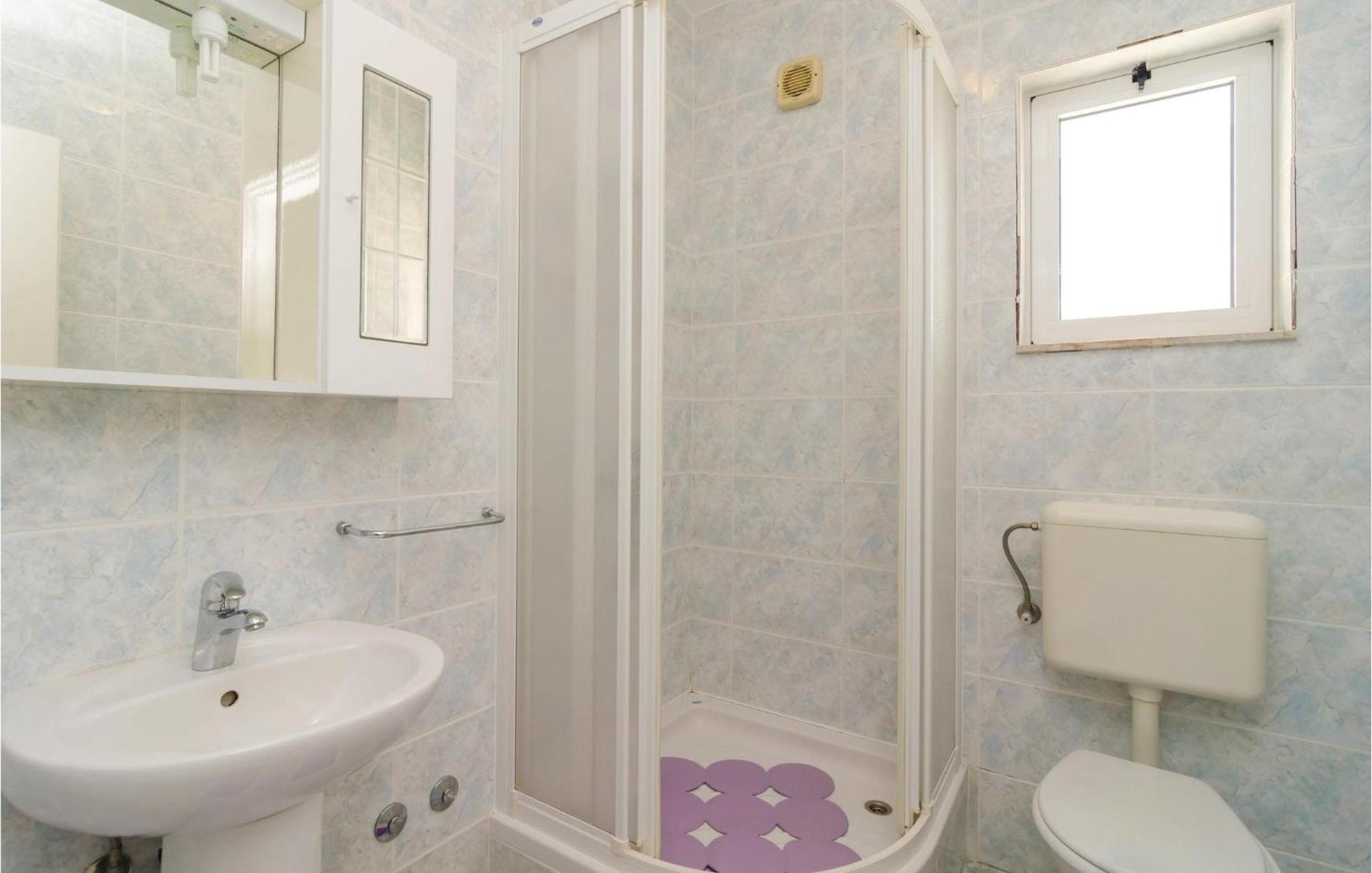 Awesome Apartment In Duba With Wifi Екстер'єр фото